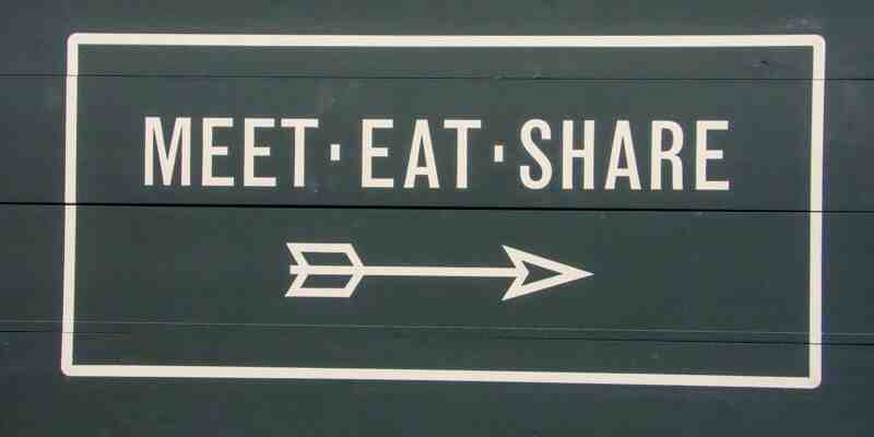 Meet Eat Share sign